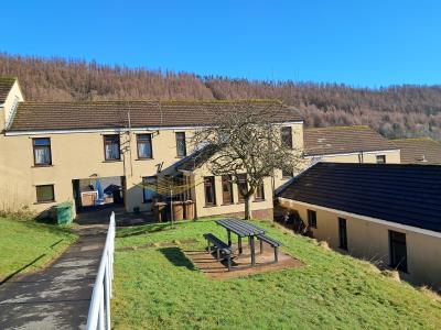 HTL YSGWYDDGWYN